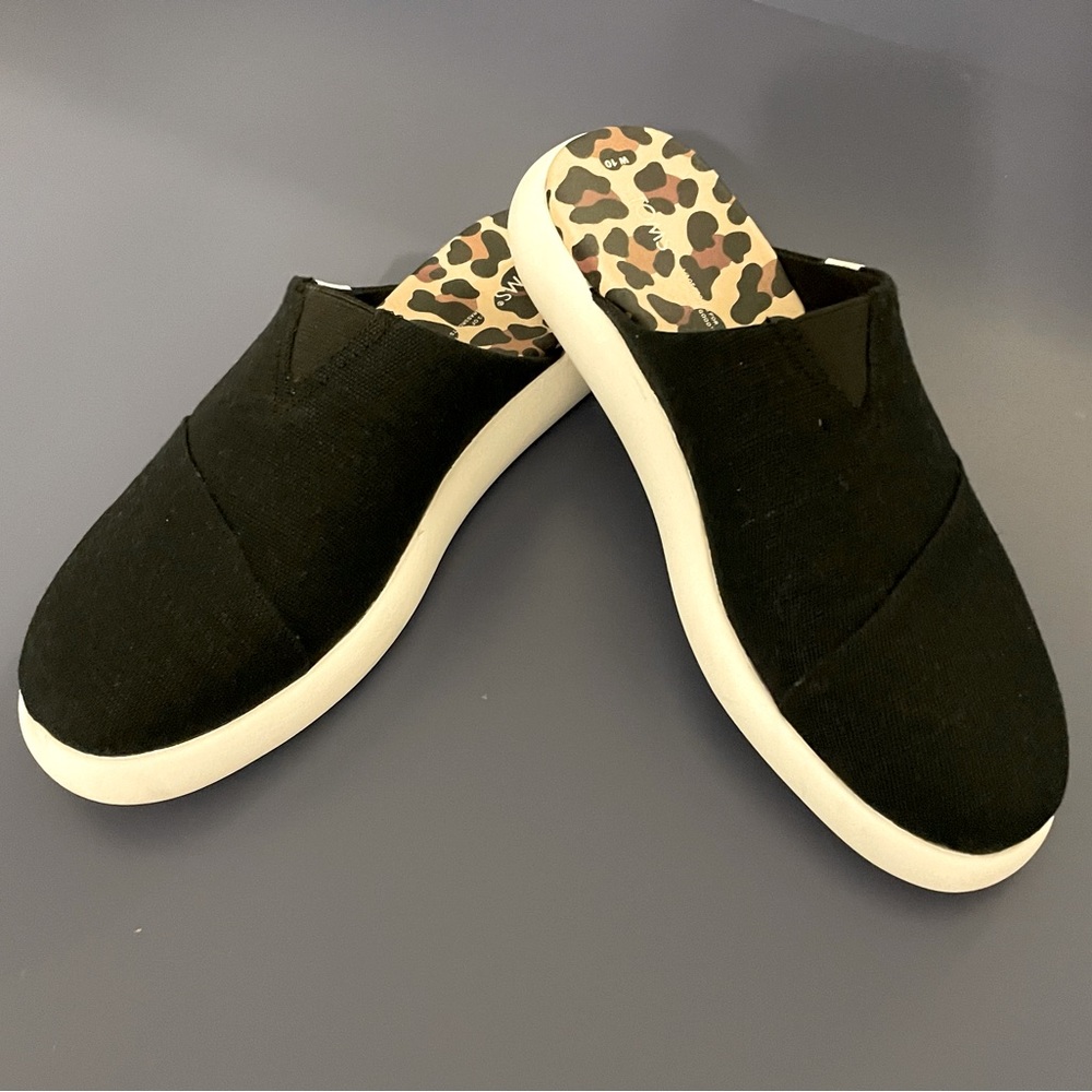 Toms Women’s Slip on Shoe in Black, Size 10